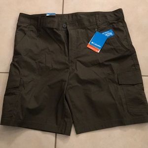 NWT Columbia Men’s Cargo Shorts Size 40